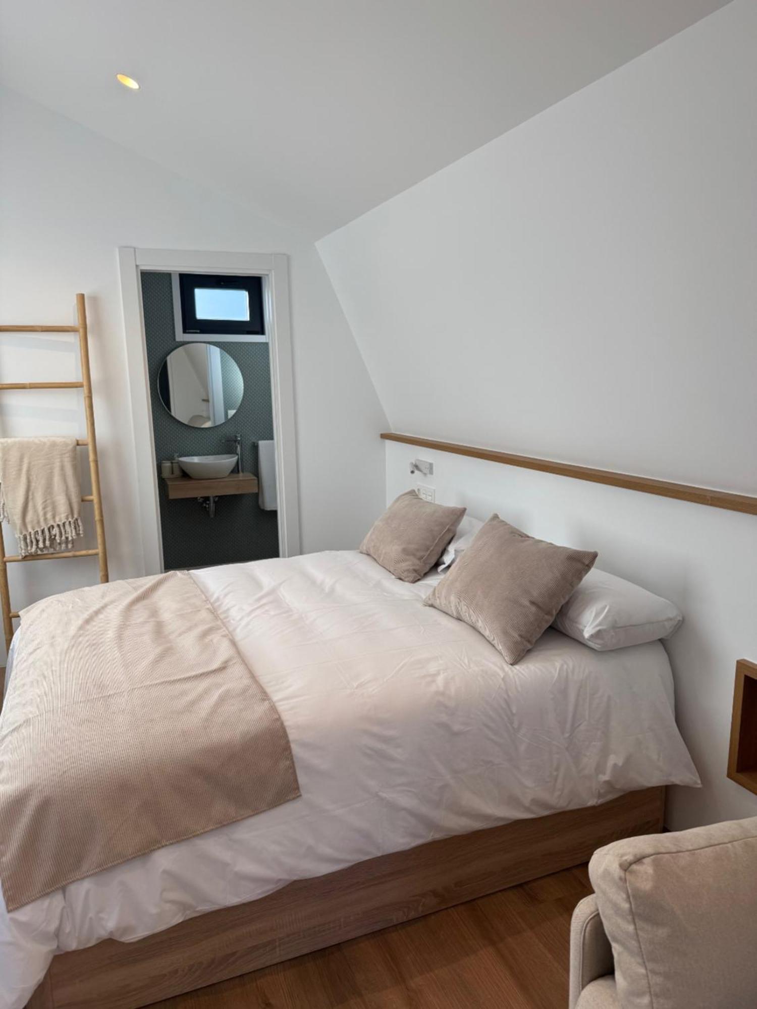 Luar Do Sarela & Suites Conjo ภายนอก รูปภาพ